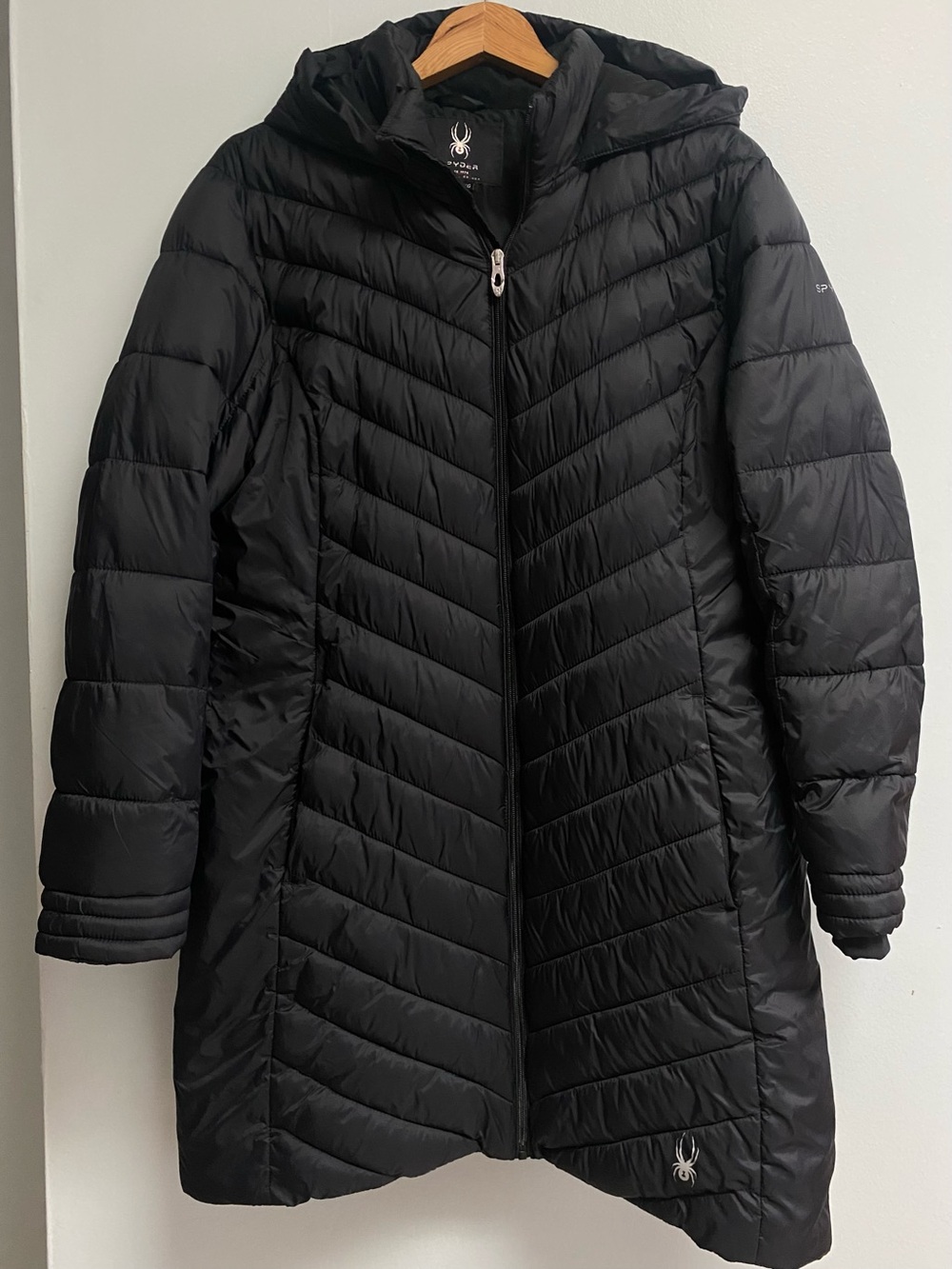 SPYDER BLACK PUFFER COAT - XL